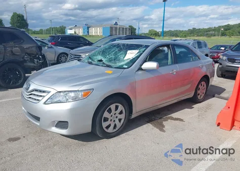 2011 Toyota Camry Le z USA, uszkodzony, nr VIN 4T4BF3EK3BR157358